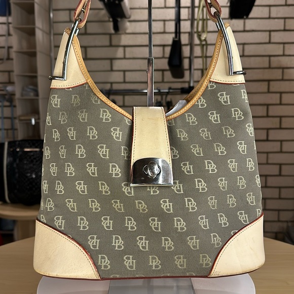 Dooney & Bourke Handbags - 💥$3 - NQ958 - DOONEY & BOURKE